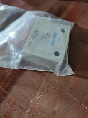 XJ250 XJ650 XJ750 Workover Rig Phụ tùng thay thế Van con thoi Festo