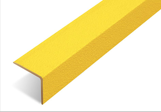 FRP chống trượt cầu thang mũi chống trượt thảm lớp phủ bề mặt nhựa Iso AS4586 cho cầu thang mỏ dầu
