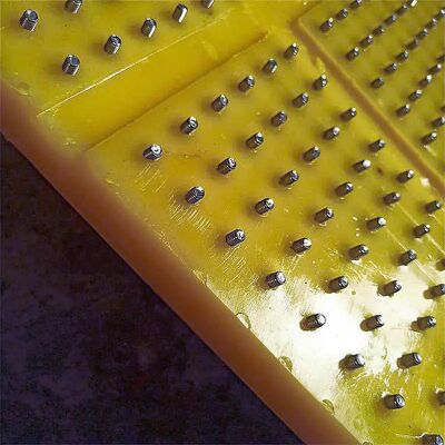 Thảm chống trượt bàn xoay Chất liệu PU Độ bền kéo 45 Mpa Sử dụng trên giàn khoan